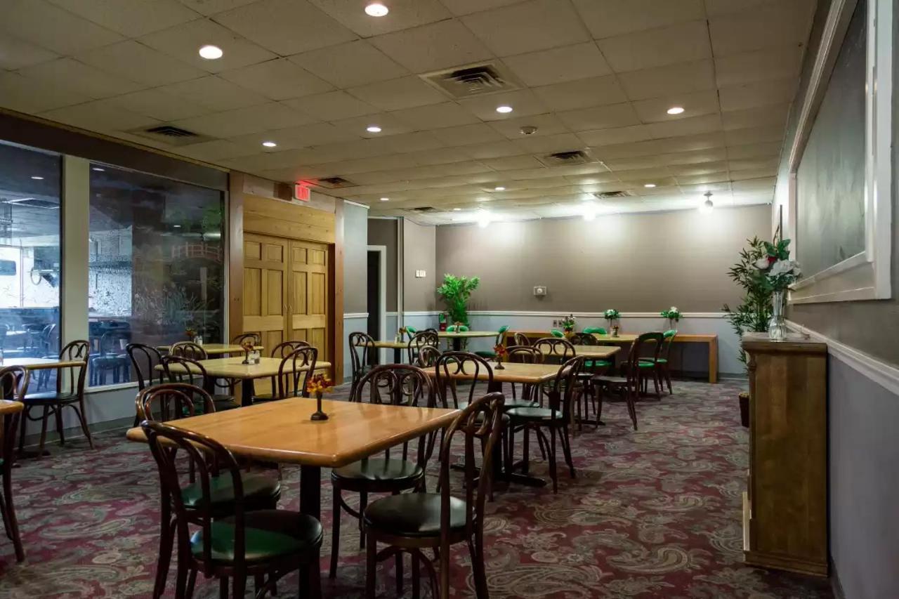 Econo Lodge Auburn Exterior photo